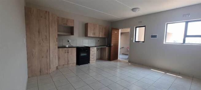 To Let 2 Bedroom Property for Rent in Kenleaf Gauteng