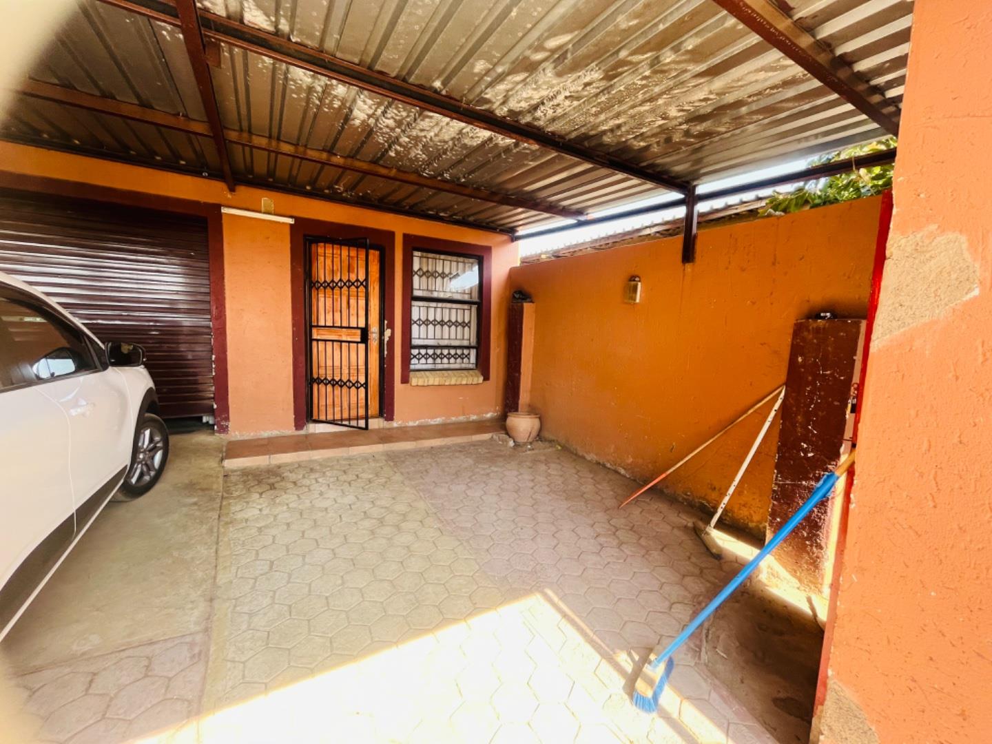 4 Bedroom Property for Sale in Soshanguve R Gauteng
