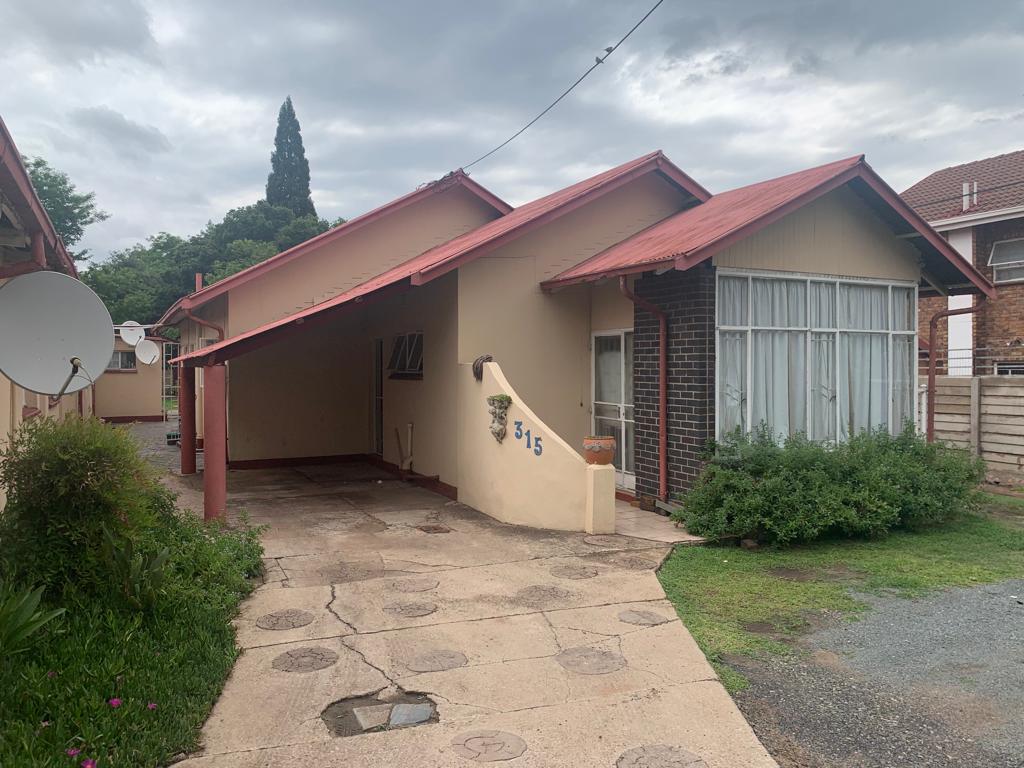 7 Bedroom Property for Sale in Rietfontein Gauteng