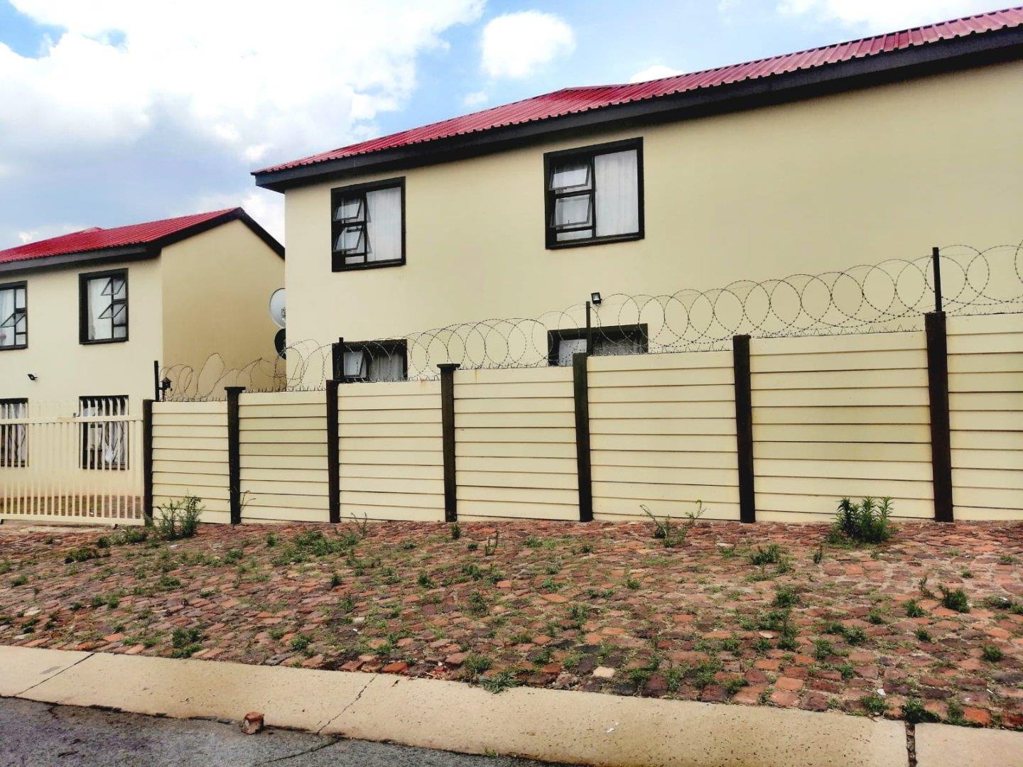 15 Bedroom Property for Sale in Kwaggasrand Gauteng