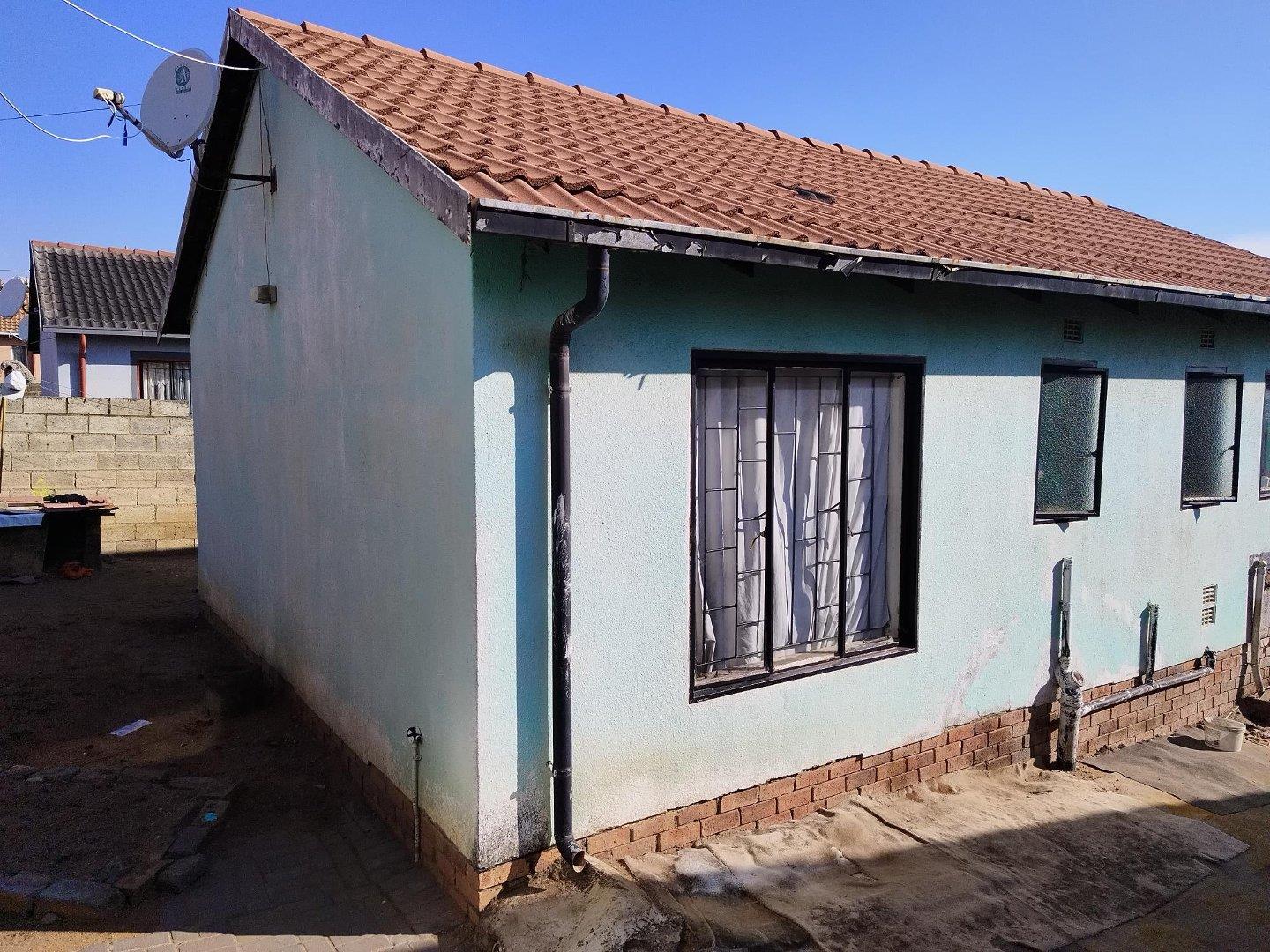 3 Bedroom Property for Sale in Esiziba Gauteng
