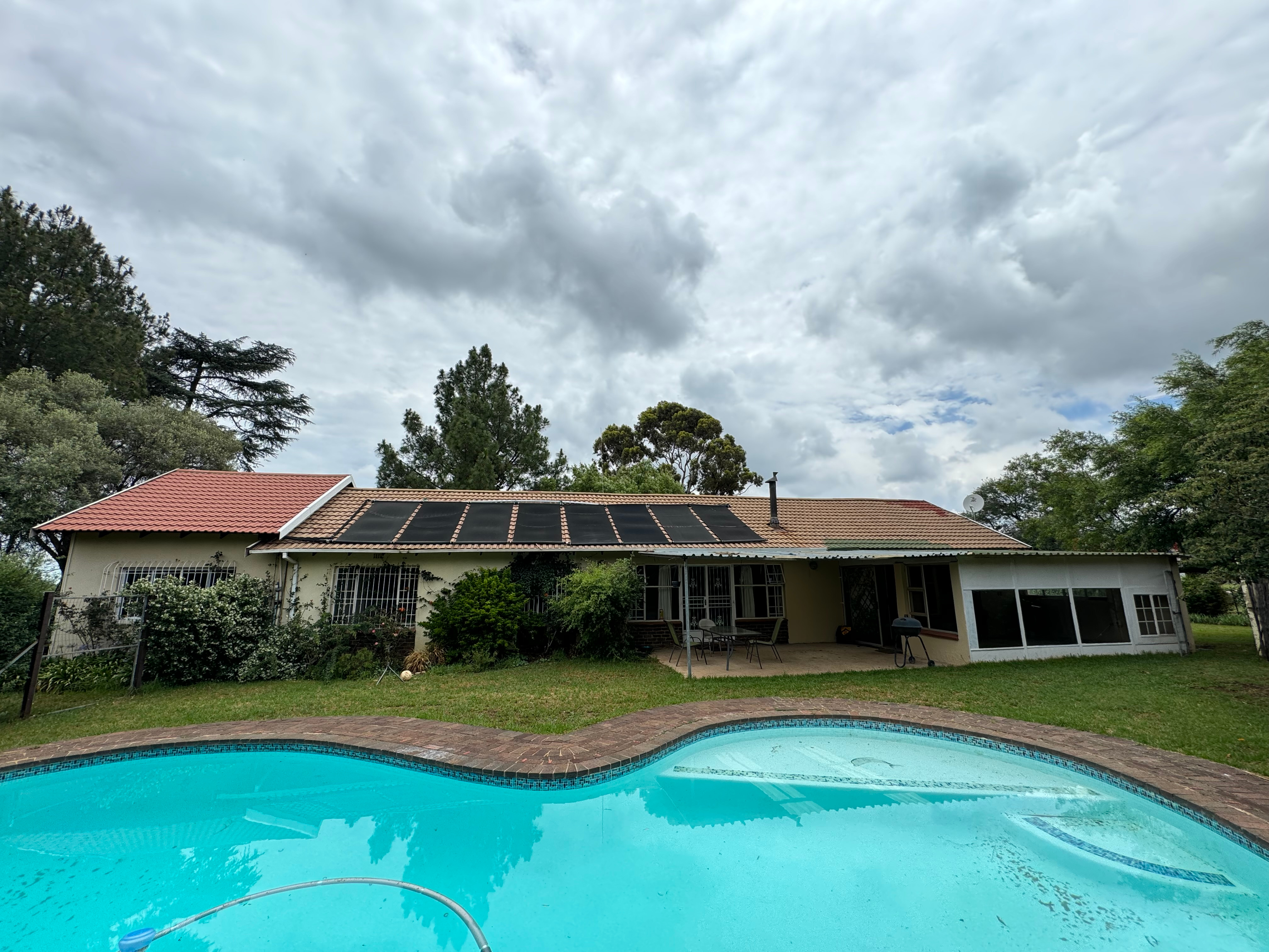 6 Bedroom Property for Sale in Golf View Gauteng