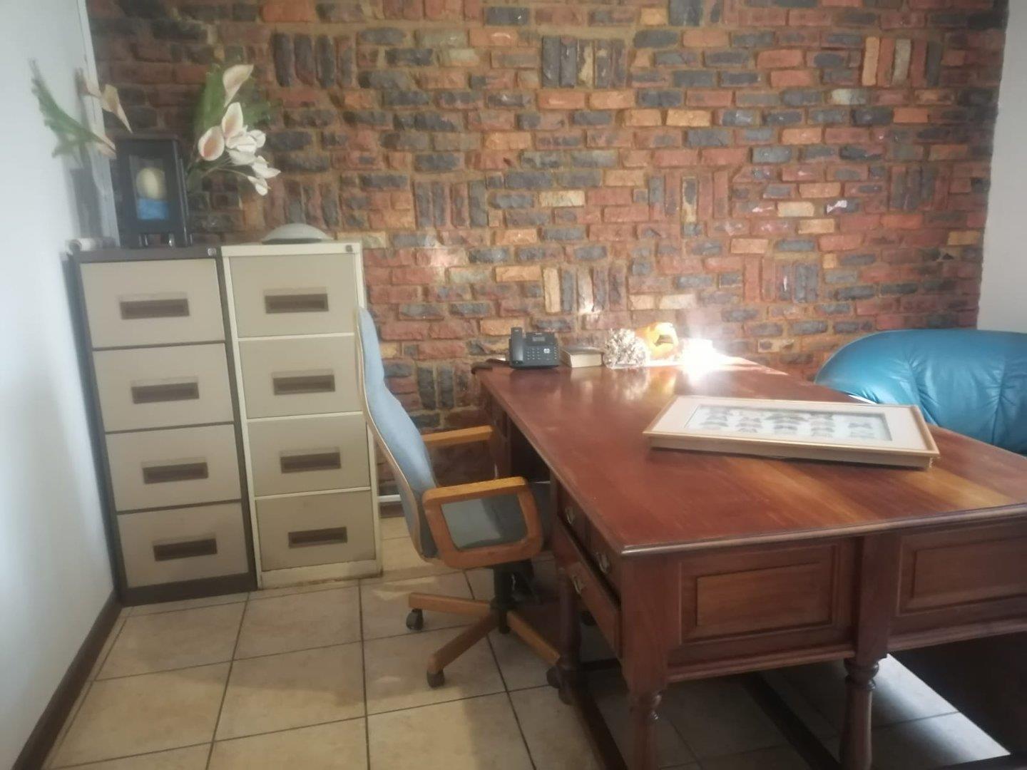 5 Bedroom Property for Sale in Colbyn Gauteng