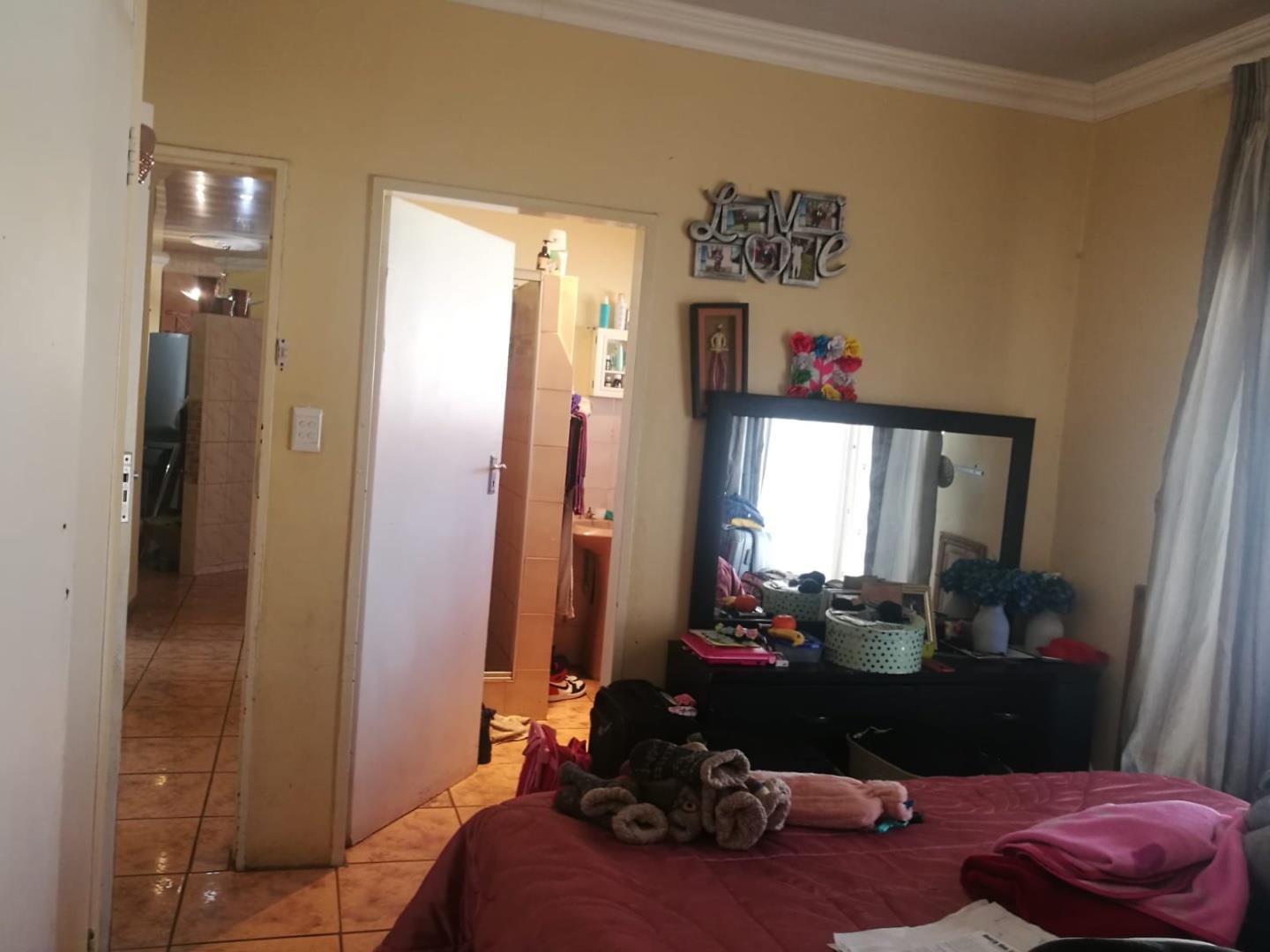 5 Bedroom Property for Sale in Hesteapark Gauteng