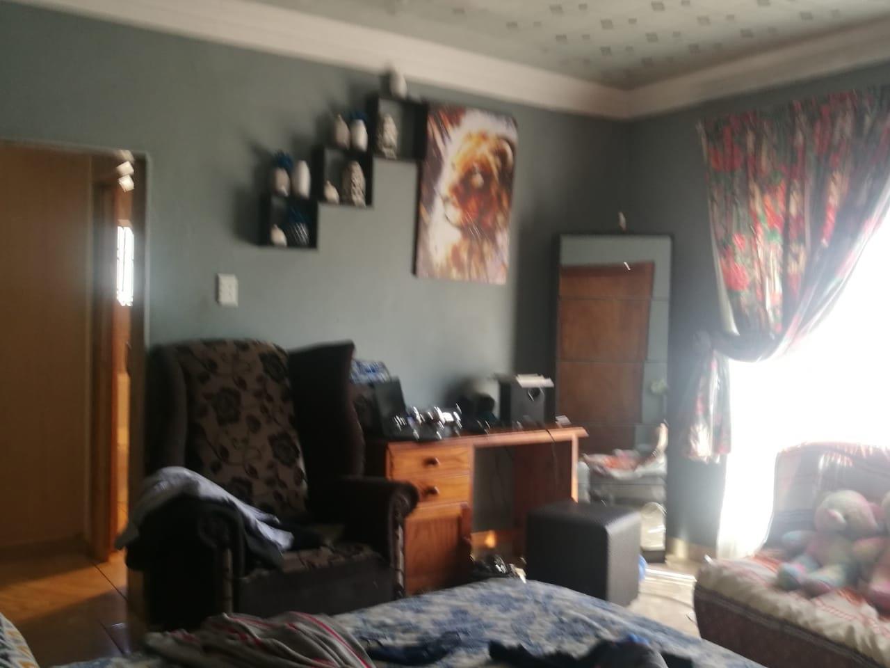 5 Bedroom Property for Sale in Hesteapark Gauteng