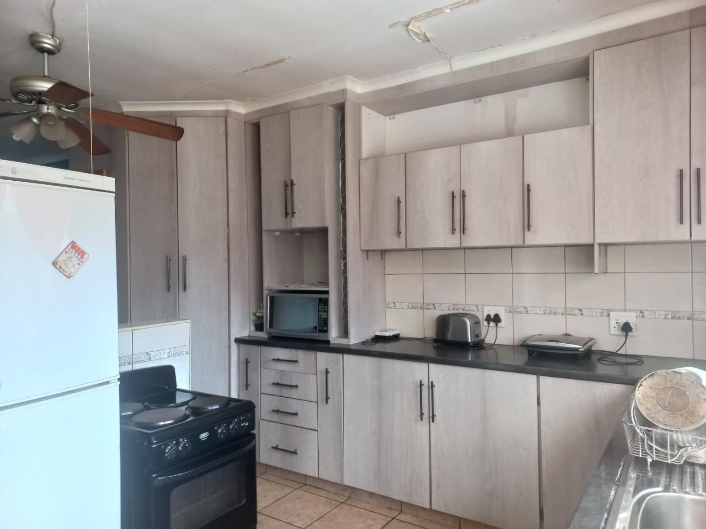 4 Bedroom Property for Sale in Hesteapark Gauteng