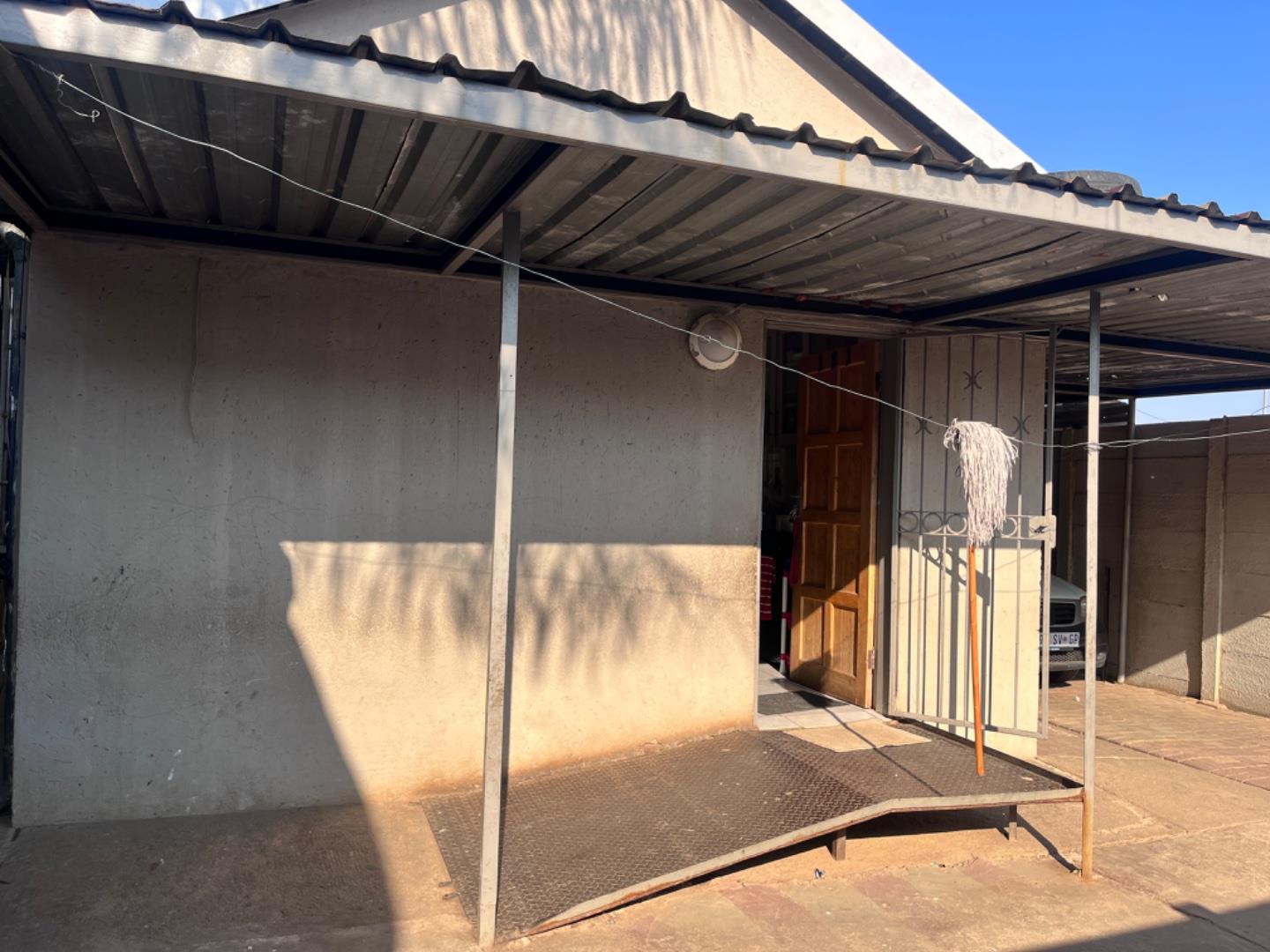 1 Bedroom Property for Sale in Elandspoort Gauteng