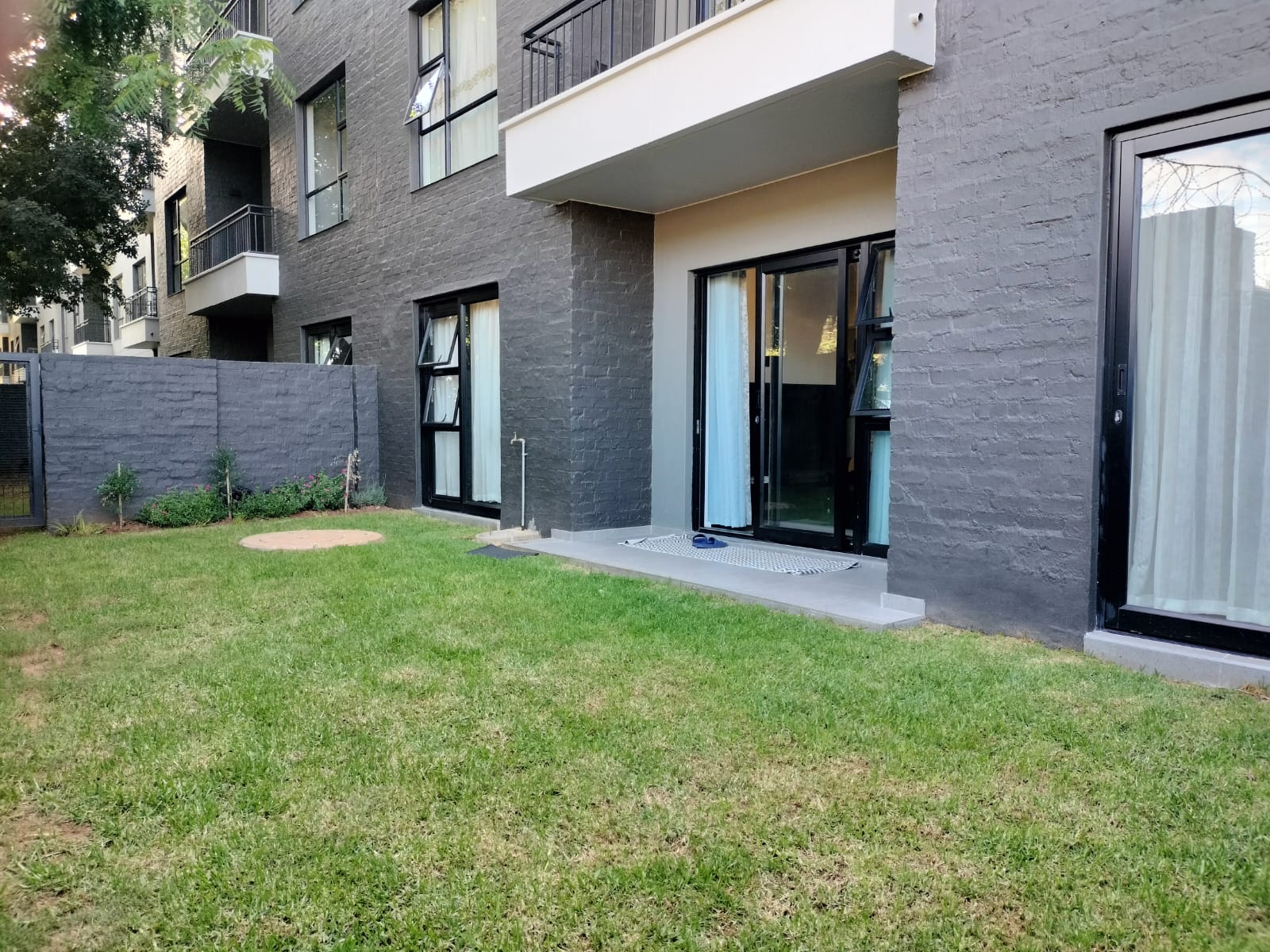 To Let 3 Bedroom Property for Rent in Waverley Gauteng