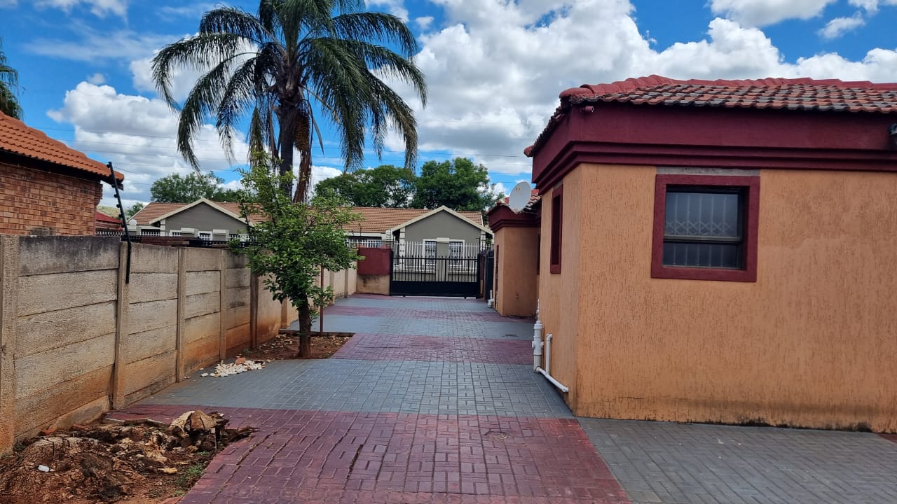 3 Bedroom Property for Sale in The Orchards Gauteng