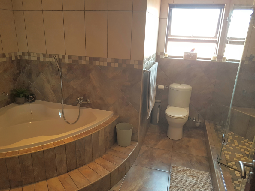 4 Bedroom Property for Sale in Montana Gauteng