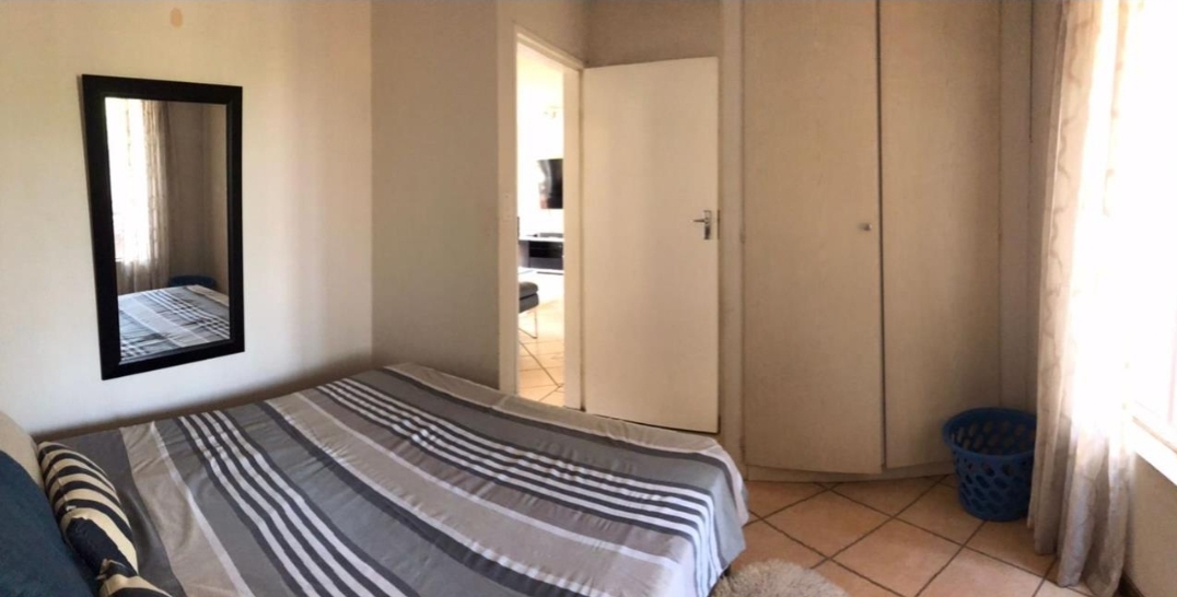 2 Bedroom Property for Sale in Die Hoewes Gauteng