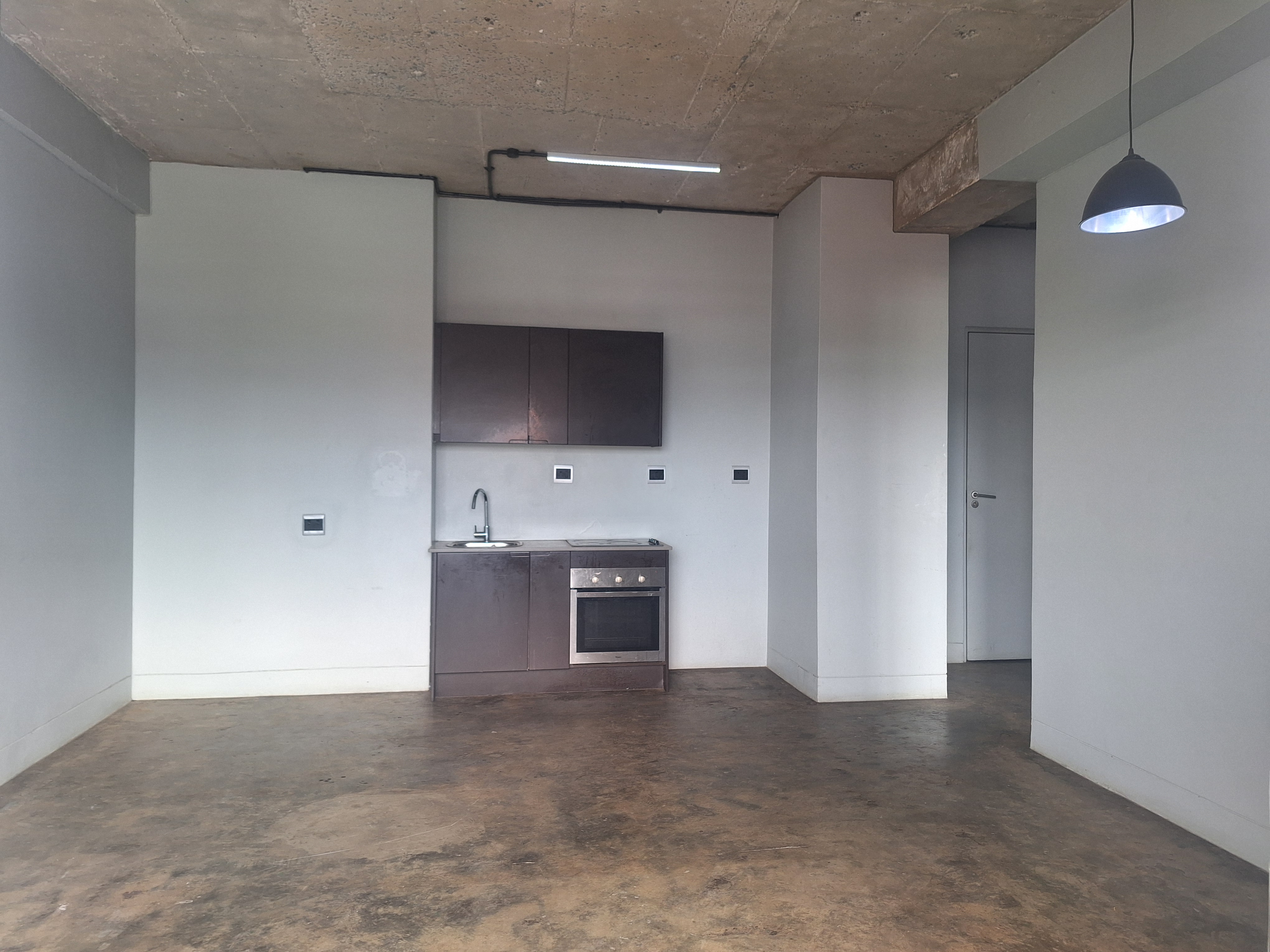 To Let 1 Bedroom Property for Rent in New Doornfontein Gauteng