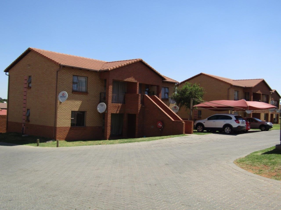 To Let 2 Bedroom Property for Rent in Albemarle Gauteng