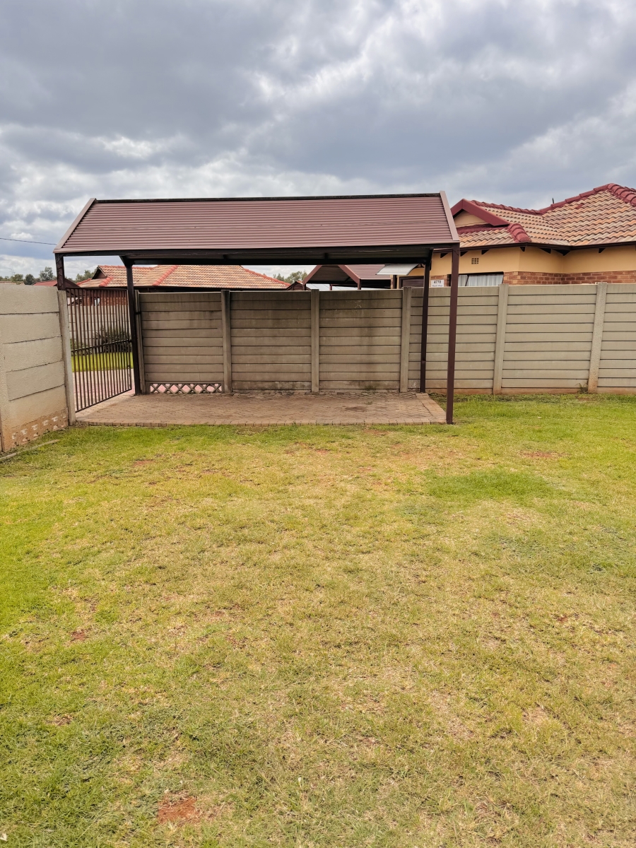 3 Bedroom Property for Sale in Clayville Gauteng