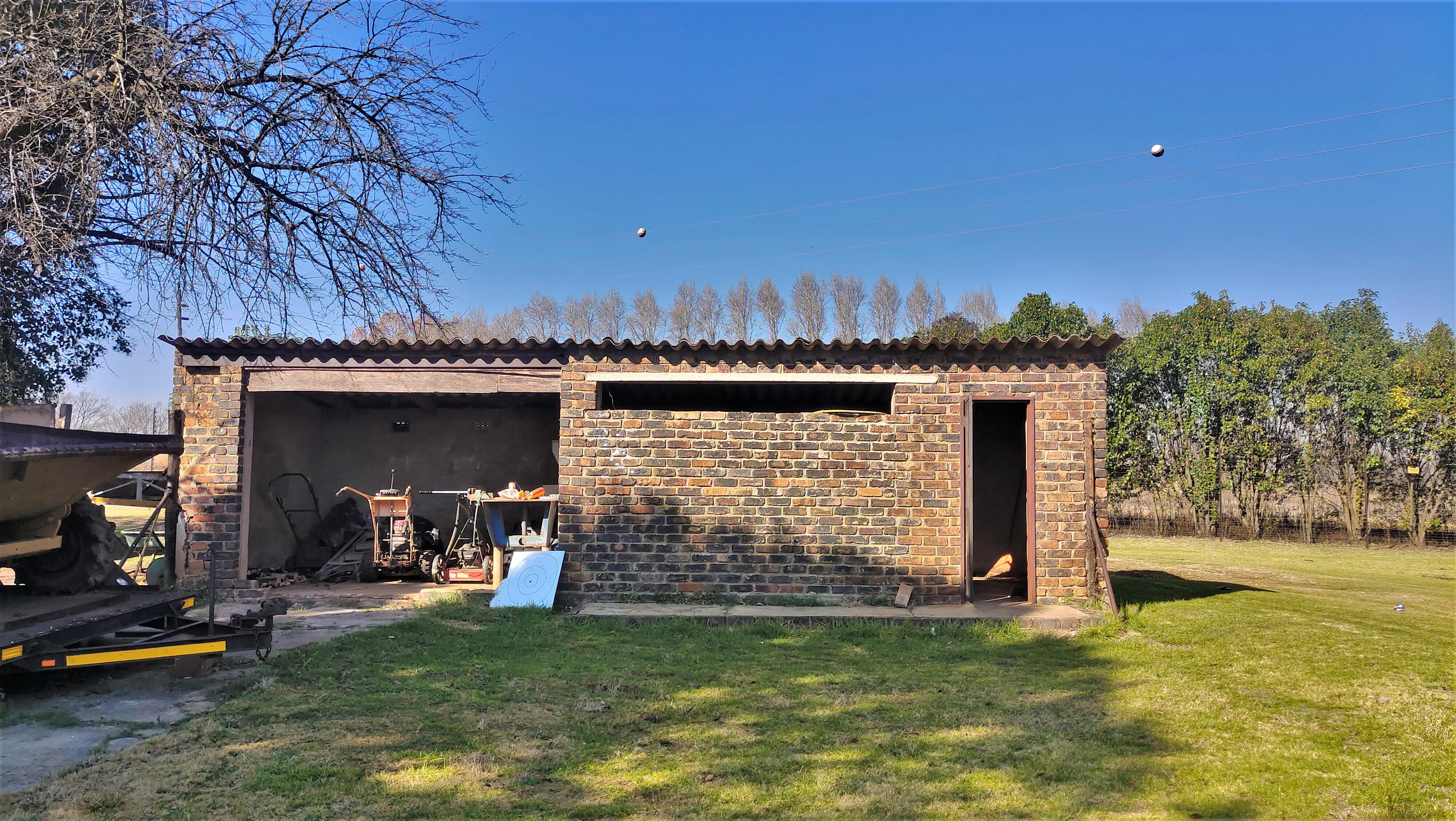 9 Bedroom Property for Sale in Klipeiland Gauteng