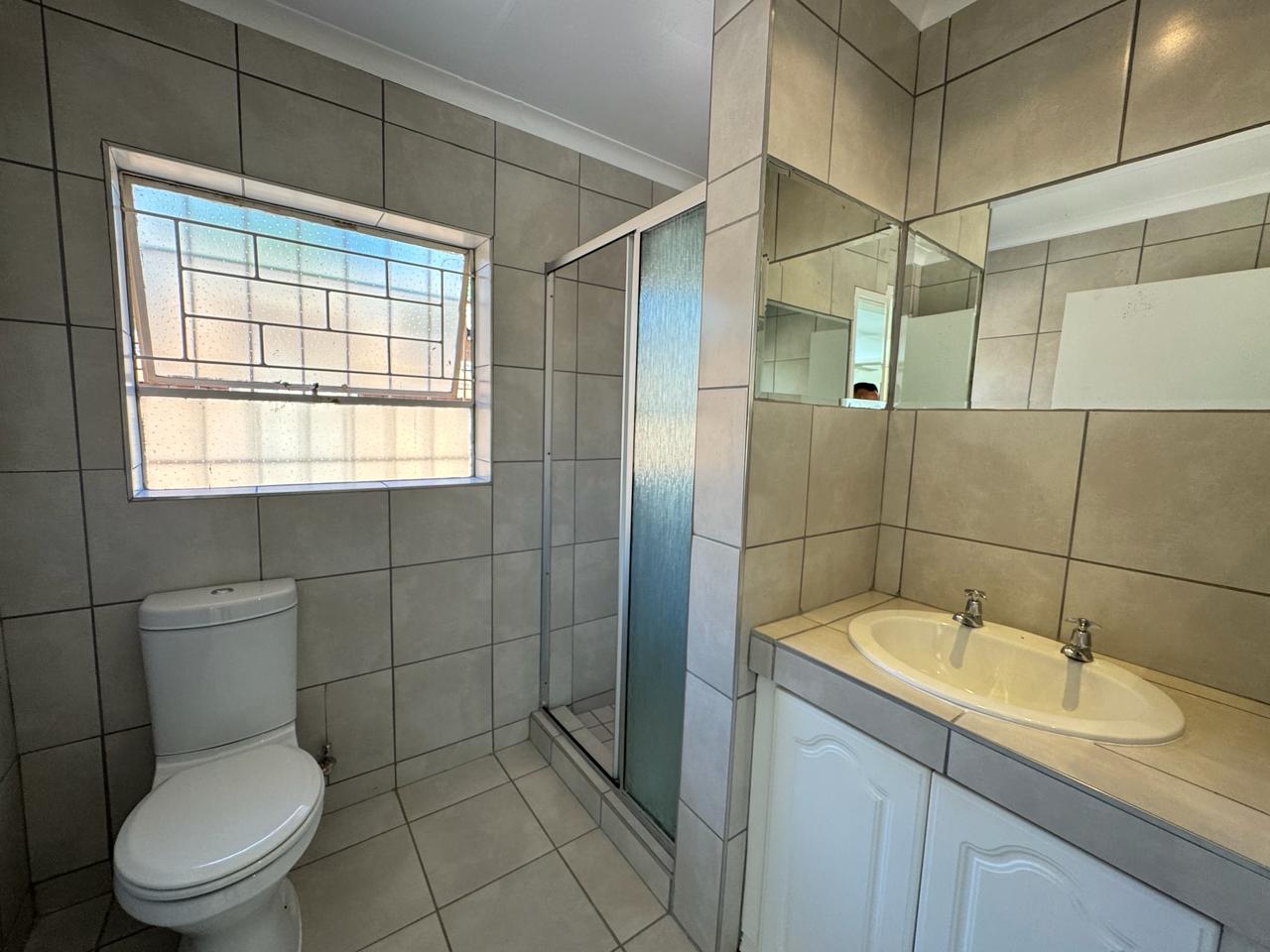 To Let 4 Bedroom Property for Rent in Bassonia Gauteng