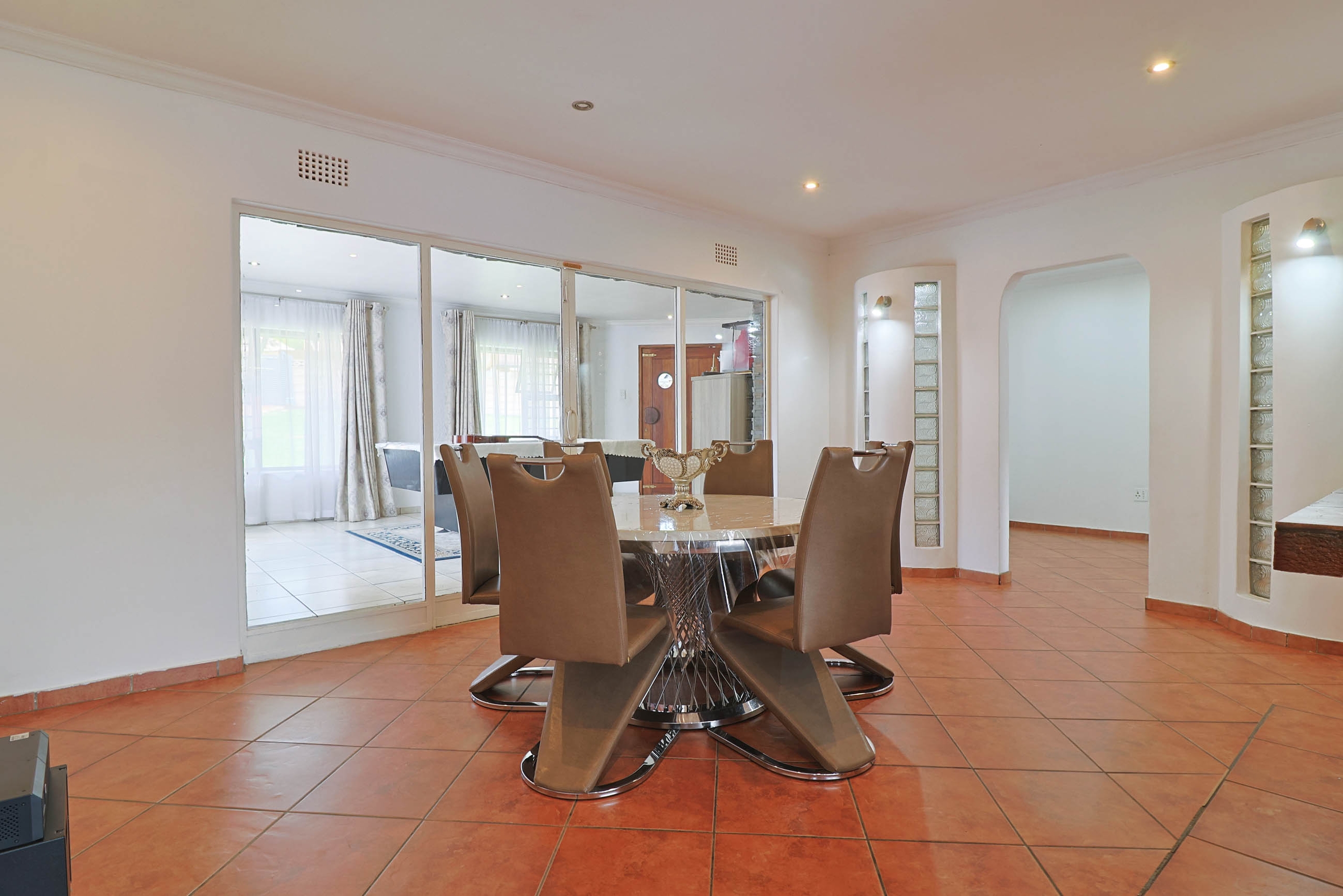 3 Bedroom Property for Sale in Meredale Gauteng