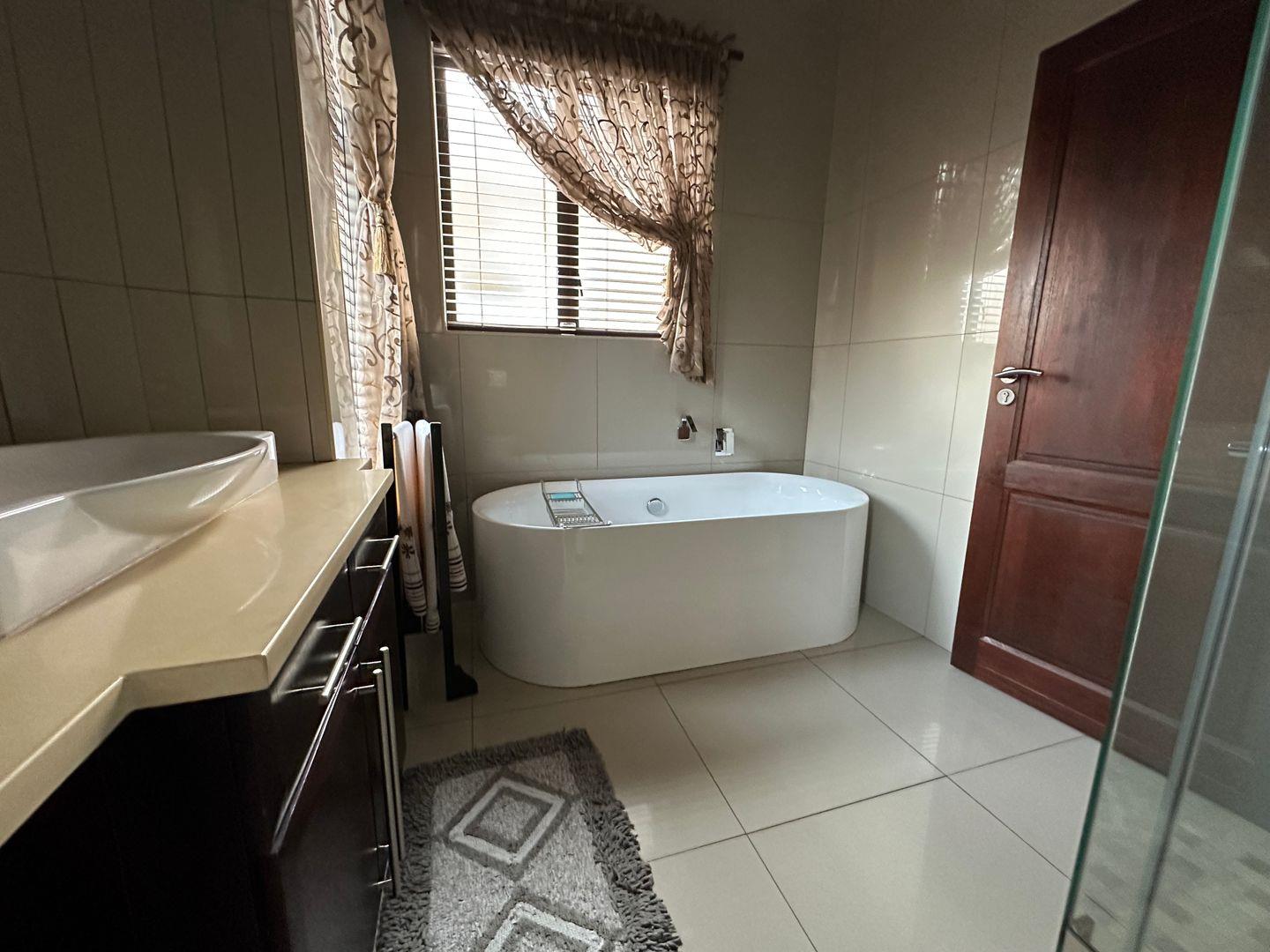 4 Bedroom Property for Sale in Midstream Estate Gauteng