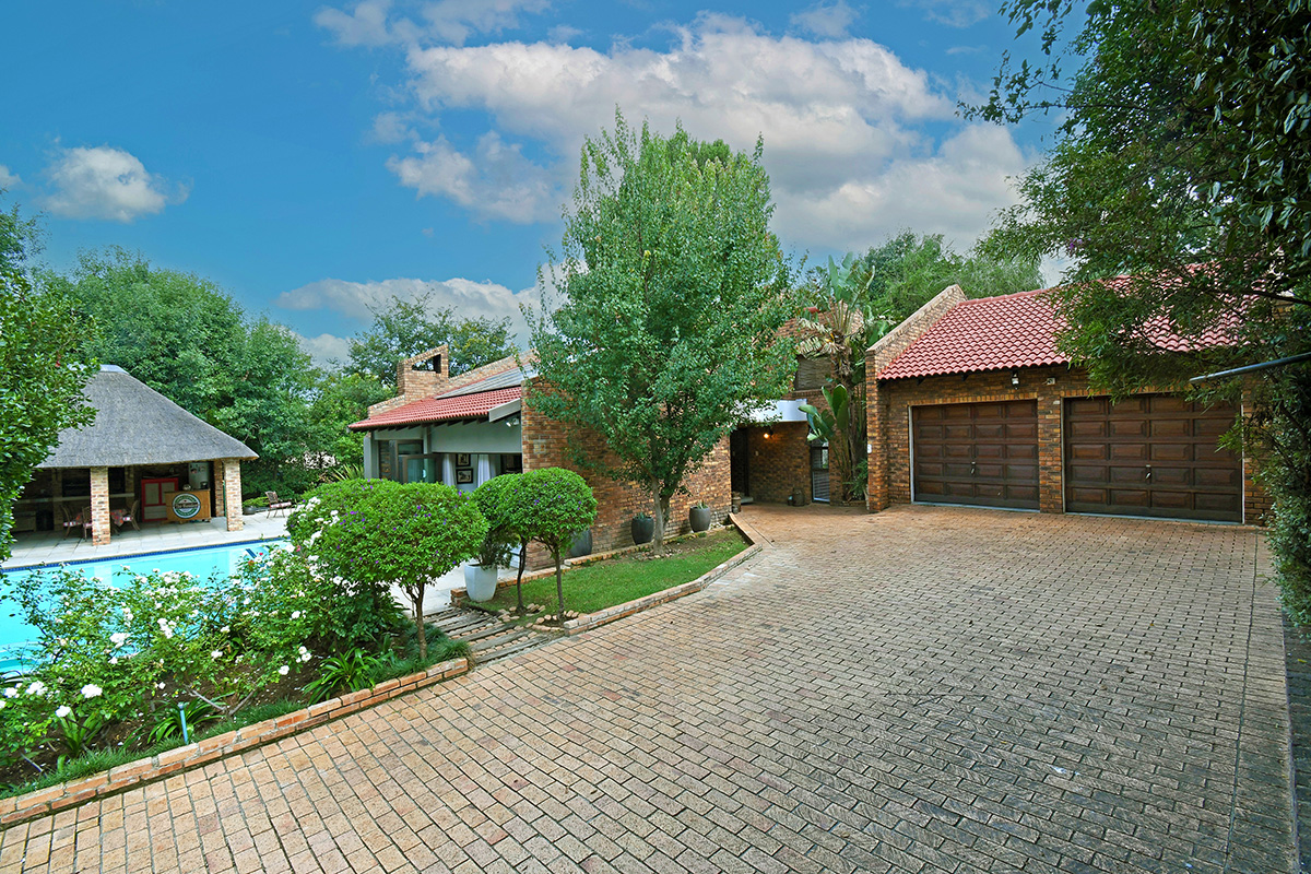 4 Bedroom Property for Sale in Paulshof Gauteng