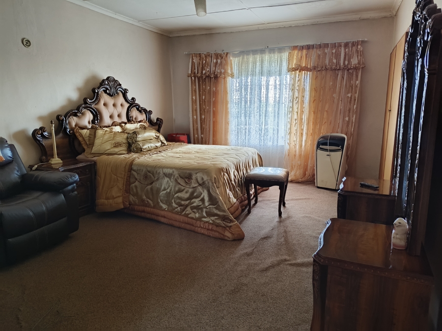 5 Bedroom Property for Sale in Modderfontein AH Gauteng
