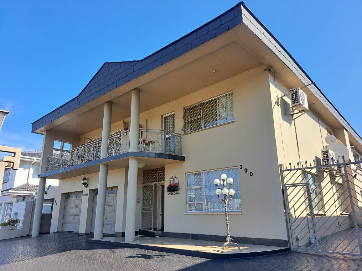 5 Bedroom Property for Sale in Claudius Gauteng