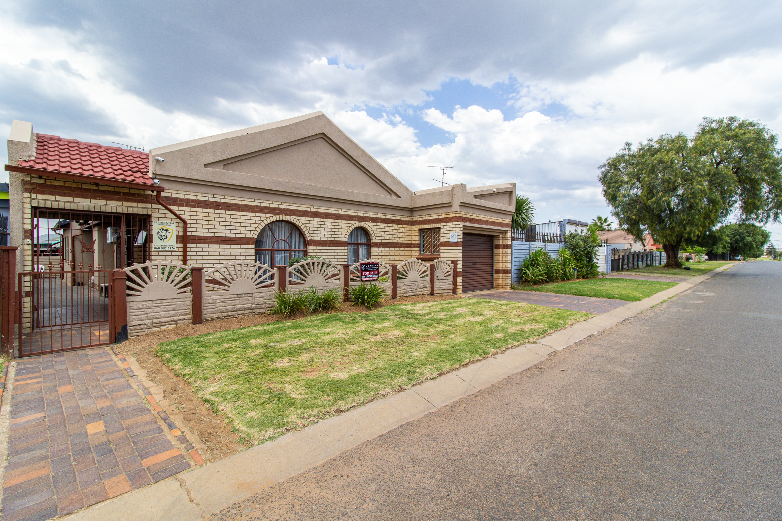 4 Bedroom Property for Sale in Lenasia South Gauteng