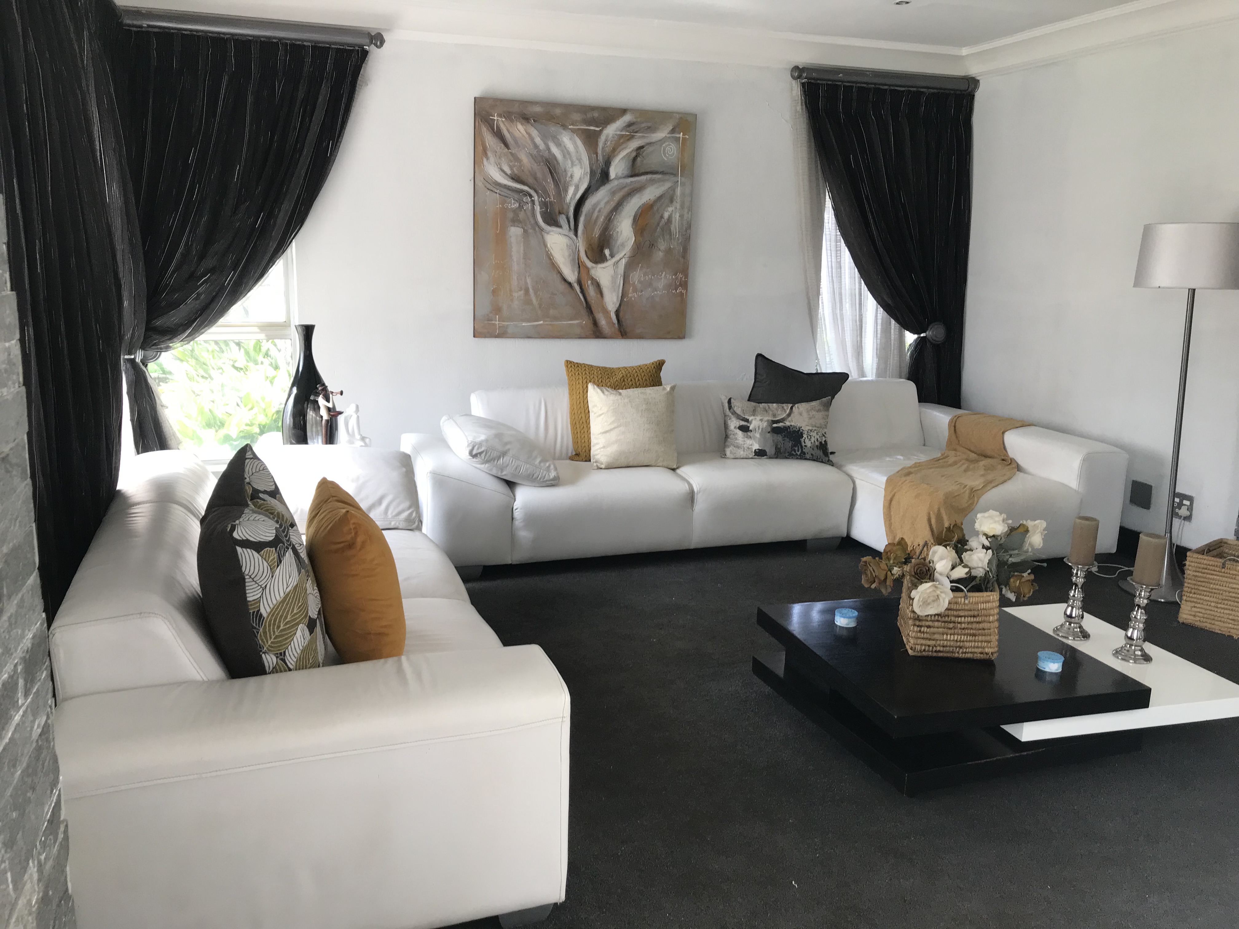 4 Bedroom Property for Sale in Sonneveld Gauteng