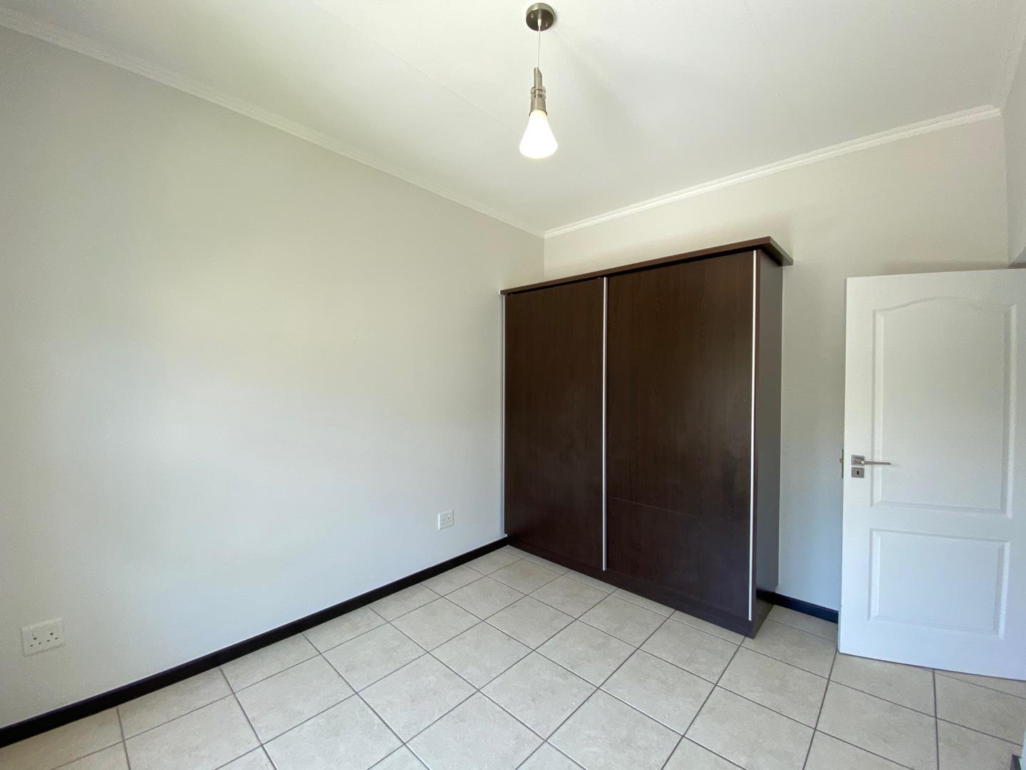 2 Bedroom Property for Sale in Oakdene Gauteng