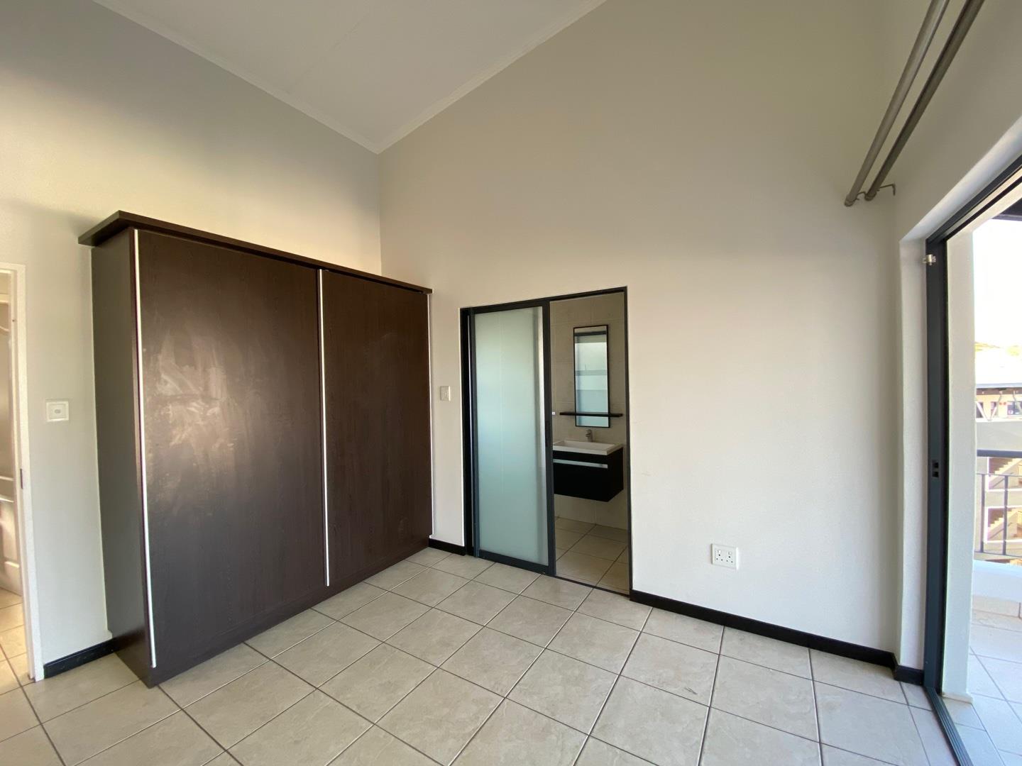 2 Bedroom Property for Sale in Oakdene Gauteng