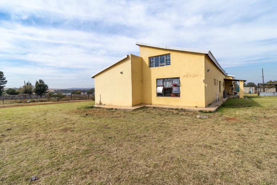 7 Bedroom Property for Sale in Homestead Apple Orchards Gauteng