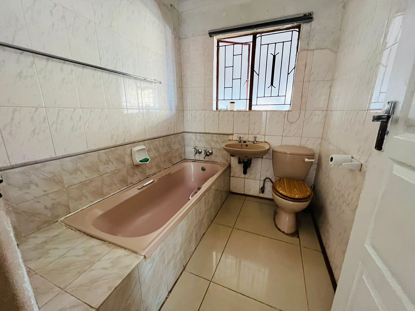 4 Bedroom Property for Sale in Soshanguve WW Gauteng