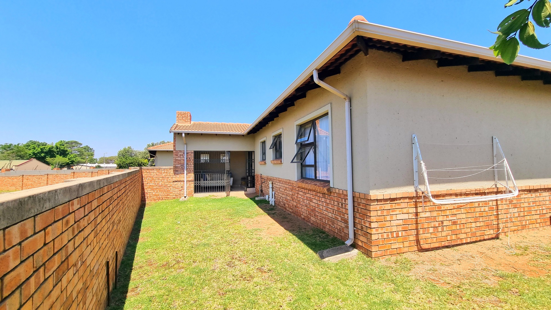 3 Bedroom Property for Sale in Noordwyk Gauteng