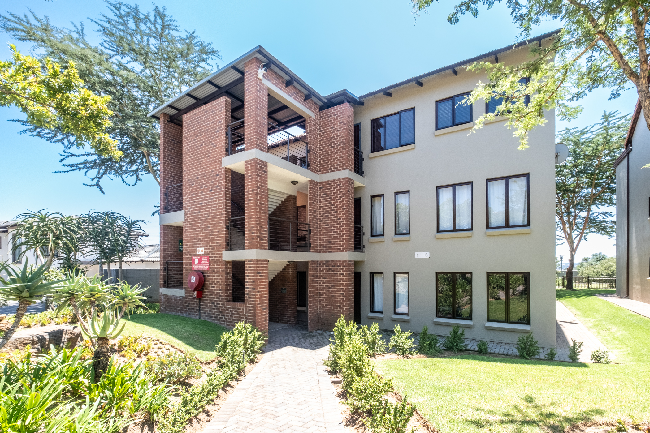 1 Bedroom Property for Sale in Carlswald Estate Gauteng