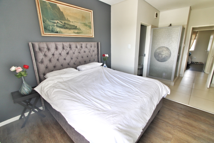 2 Bedroom Property for Sale in Sandton Central Gauteng