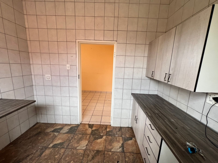 To Let 2 Bedroom Property for Rent in Castleview Gauteng