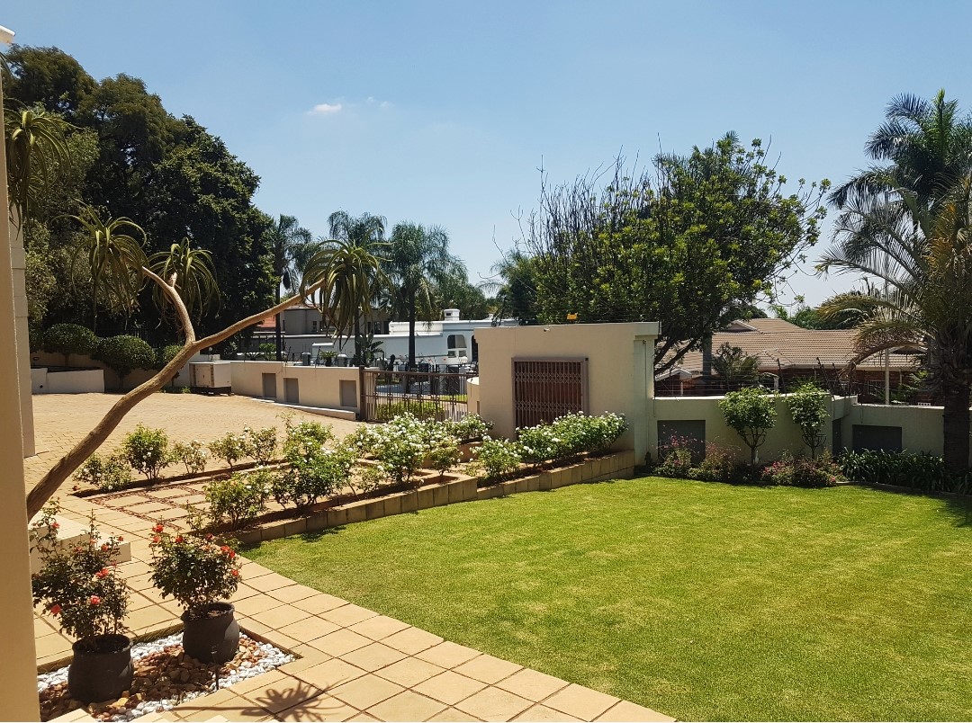 5 Bedroom Property for Sale in Montana Park Gauteng