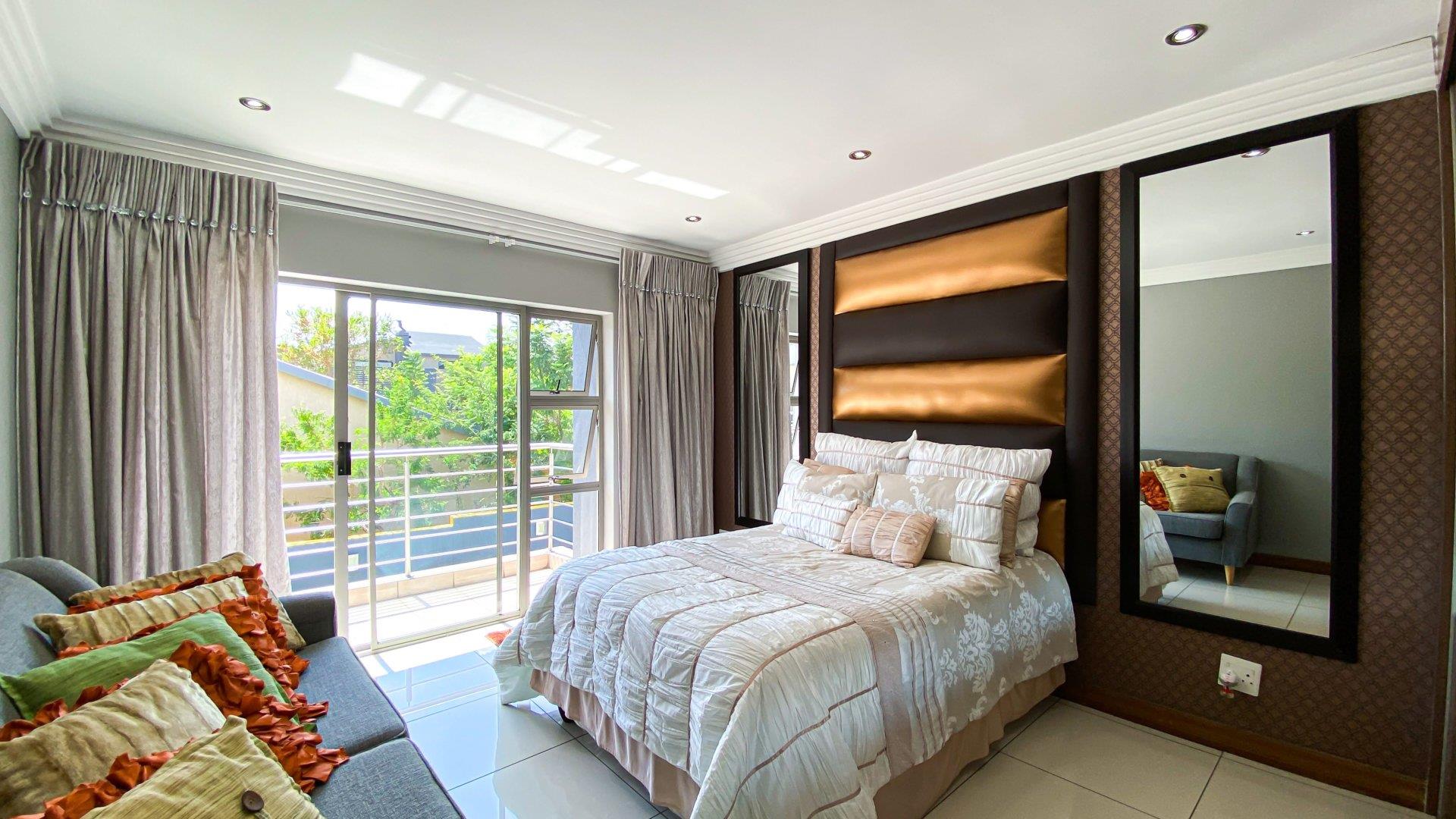 6 Bedroom Property for Sale in Eye of Africa Gauteng