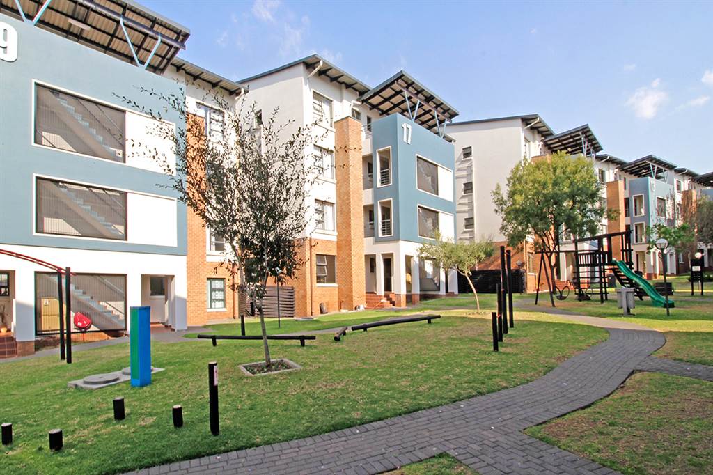 2 Bedroom Property for Sale in Greenstone Gate Gauteng