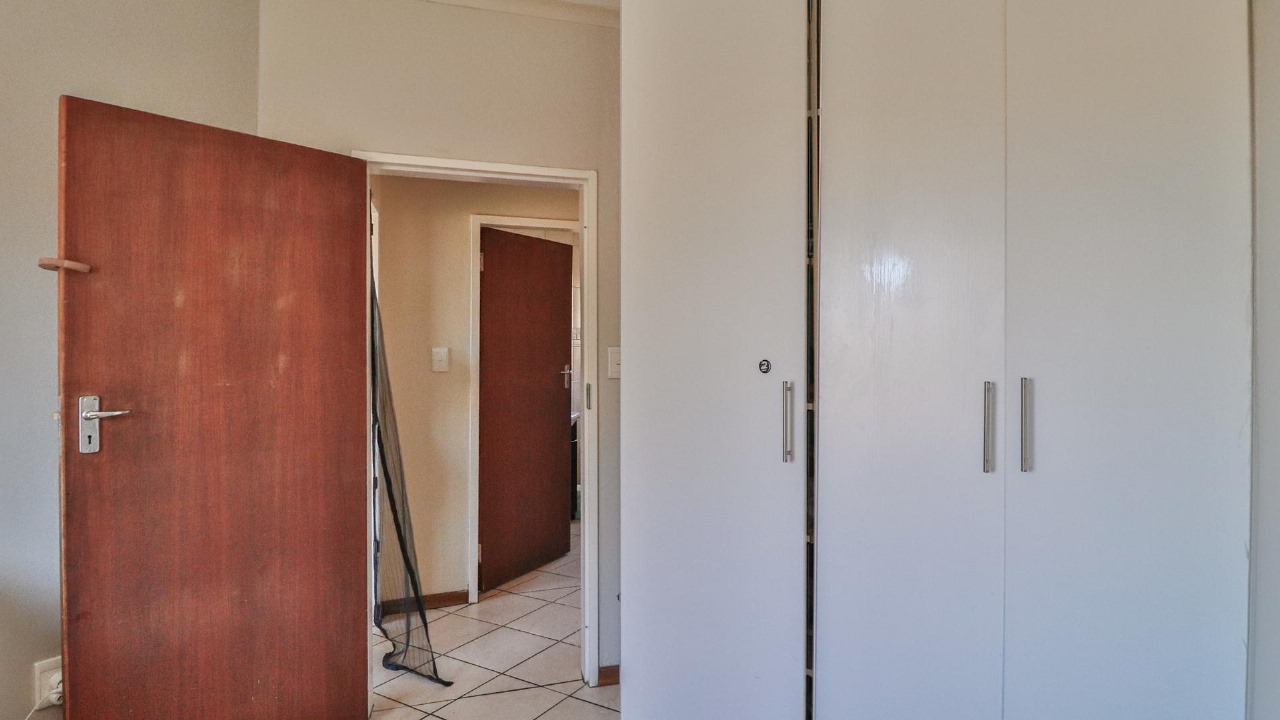 2 Bedroom Property for Sale in The Reeds Gauteng