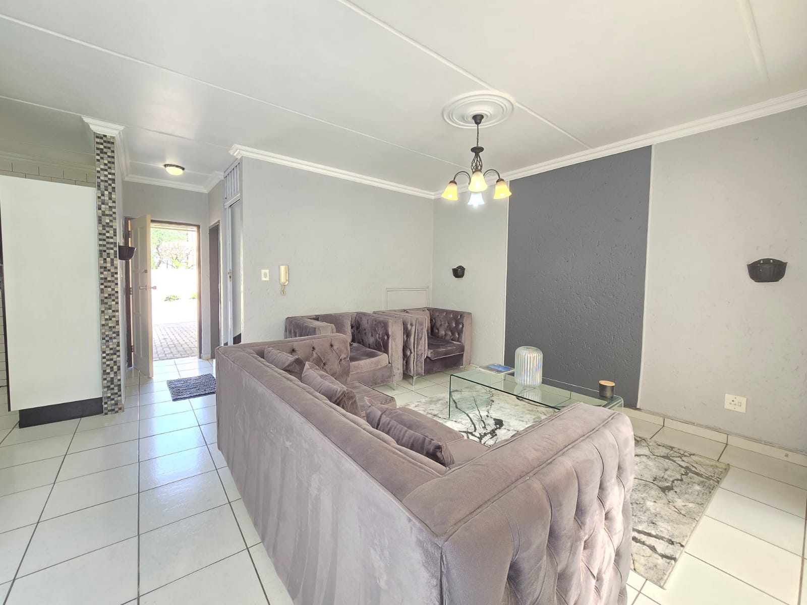 To Let 2 Bedroom Property for Rent in Kew Gauteng