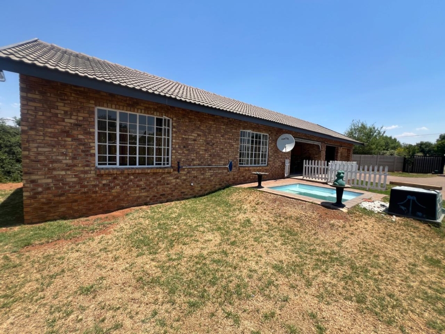 2 Bedroom Property for Sale in Meyerton Central Gauteng