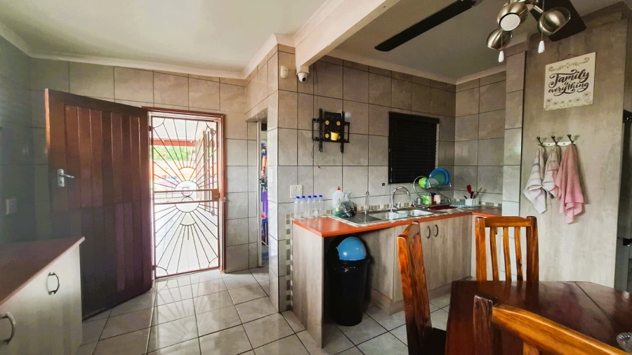 5 Bedroom Property for Sale in Meyerton Central Gauteng