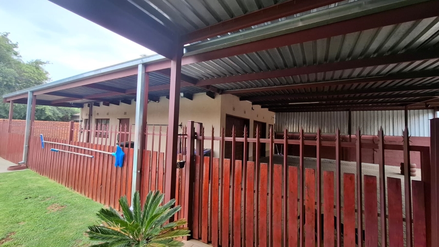 5 Bedroom Property for Sale in Meyerton Central Gauteng