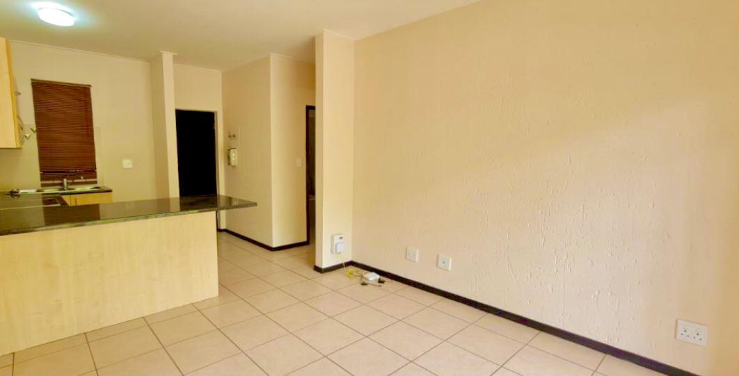 1 Bedroom Property for Sale in Jackal Creek Golf Estate Gauteng