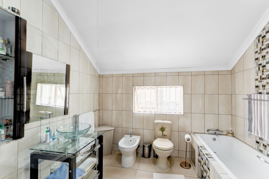 3 Bedroom Property for Sale in Barbeque Downs Gauteng