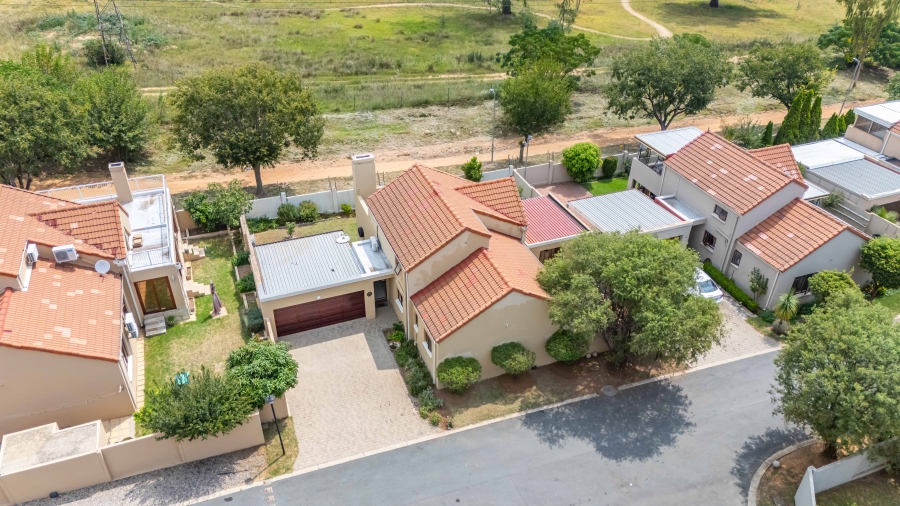 3 Bedroom Property for Sale in Barbeque Downs Gauteng