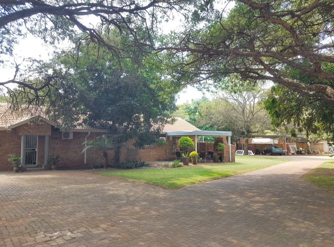 7 Bedroom Property for Sale in Montana Gauteng