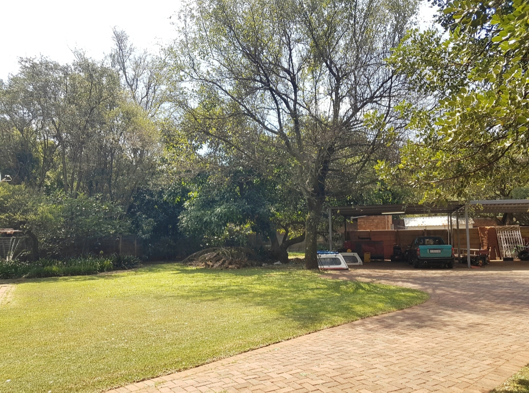 7 Bedroom Property for Sale in Montana Gauteng