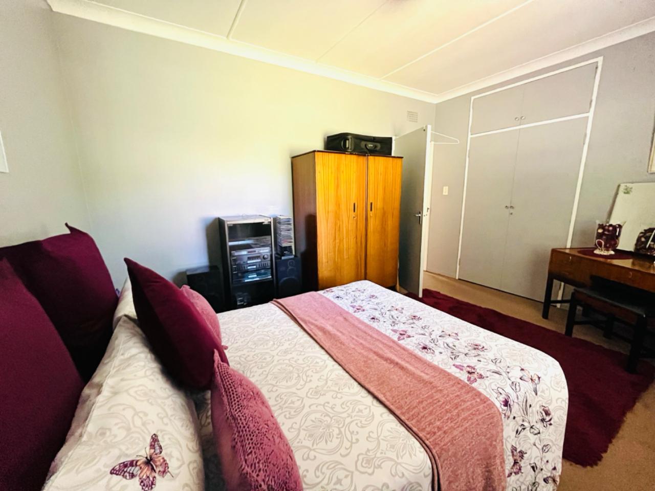 4 Bedroom Property for Sale in Rothdene Gauteng