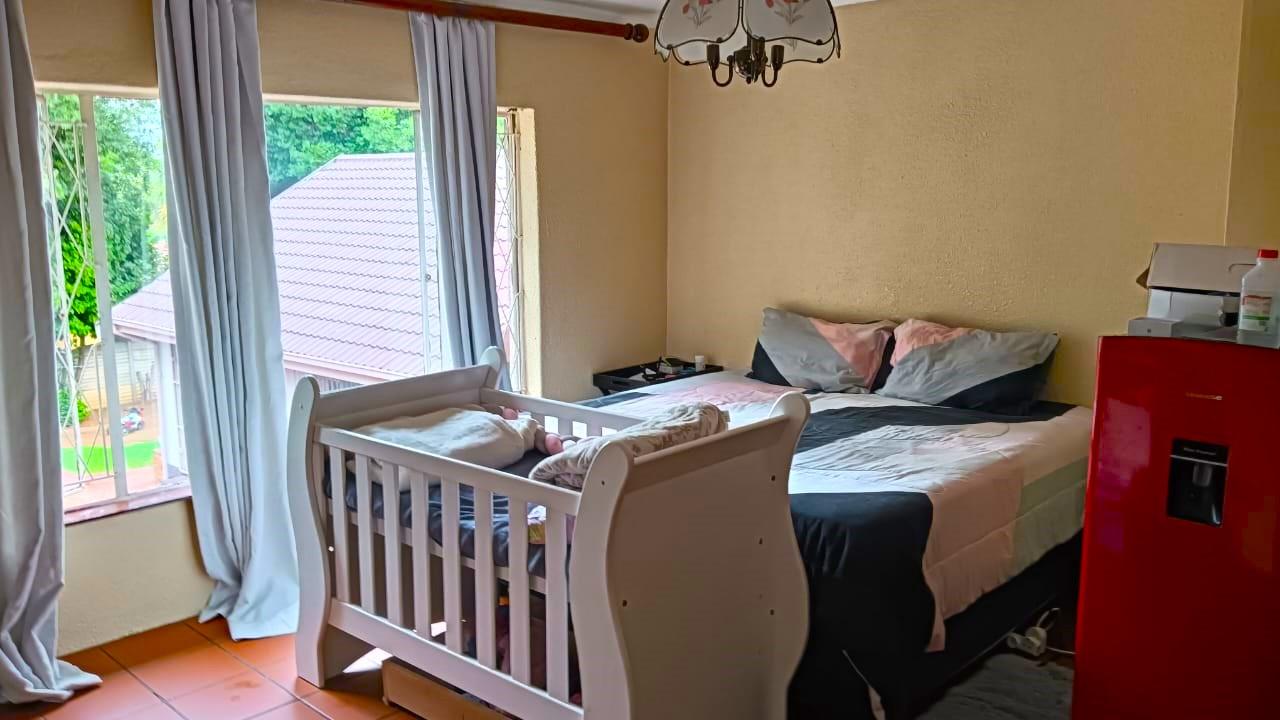 To Let 5 Bedroom Property for Rent in Van Riebeeck Park Gauteng